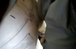 XXX शिकवते मुलगी संभोग कसे