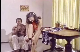 XXX मसाजर विरोध करू शकत नाही आणि fucked एक क्लायंट