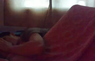 XXX सौंदर्य प्रयत्न प्रथमच गुदद्वारासंबंधीचा पलंग वर