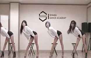 XXX बाबा या यंगस्टर्स घरी घडवणे