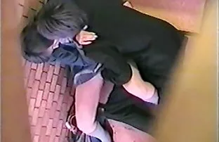 XXX रशियन अधिकारी घेतला तीन वेश्या