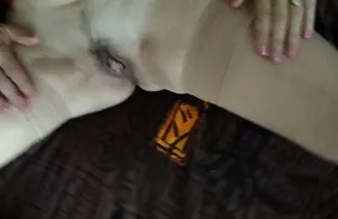 XXX या दोन lesbians चाटणे आणि एकमेकांना संभोग करण्यापूर्वी घालत dildos