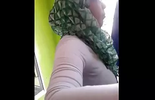 XXX भाऊ wanking मध्ये बहीण च्या खोलीत