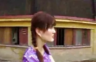 XXX सोनेरी केस व गोरी त्वचा पासून रस्त्यावर पेक्षा चांगले तरुण पत्नी