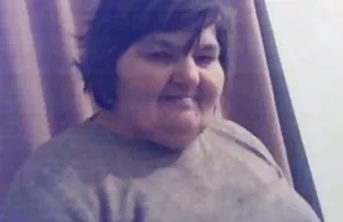 XXX अंतर्गत पाहिले परकर मुलगी लांब केस