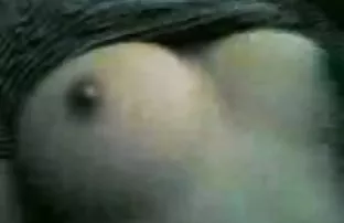 XXX मुलगा त्याच्या आईला Fucks मध्ये वाफेचे स्नान