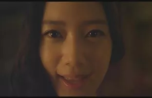 XXX वर ठेवले एक साखळी आणि अमानुष बलात्कार