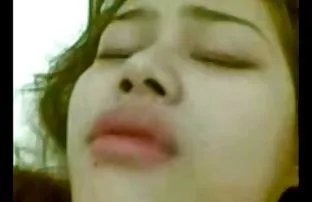XXX माणूस Fucks माणूस बहीण आणि तिचे मित्र
